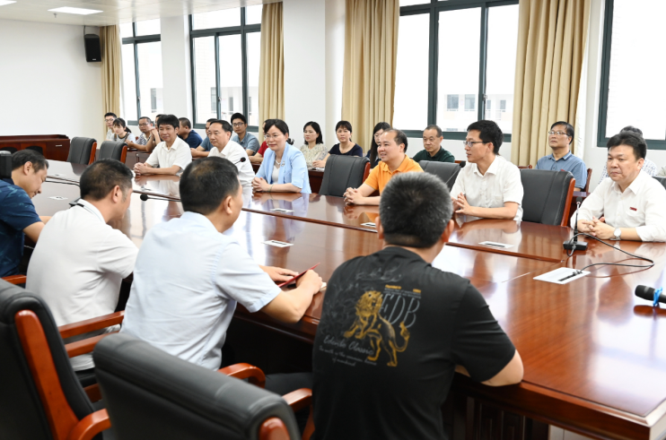 福建漳平市领导调研高考中考备考工作