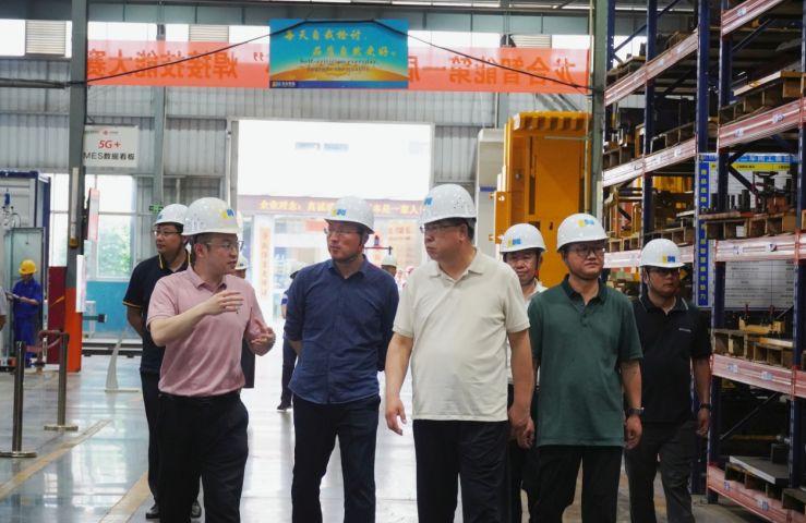 中国重型机械工业协会秘书长王继生一行来福建龙合智能调研指导