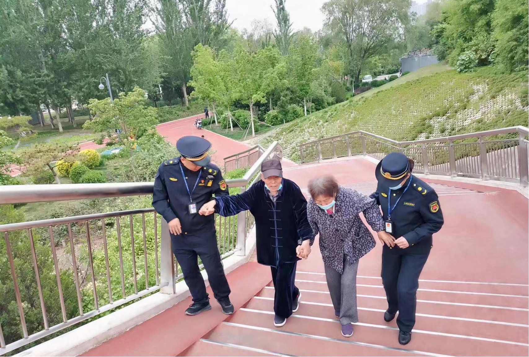 太原市城管执法队：筑牢执法为民理念  从身边小事做起