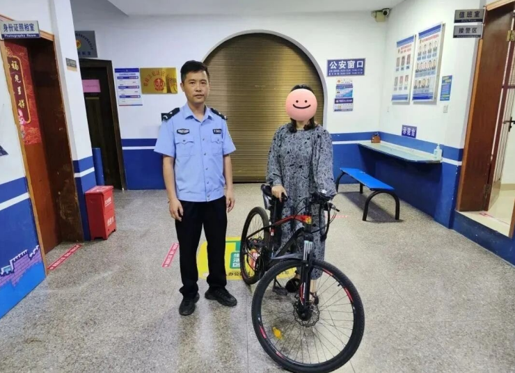 福建福安赛岐派出所“服务队”一日之内找回三辆丢失自行车