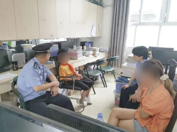 福建福安警校携手 “护苗”在行动