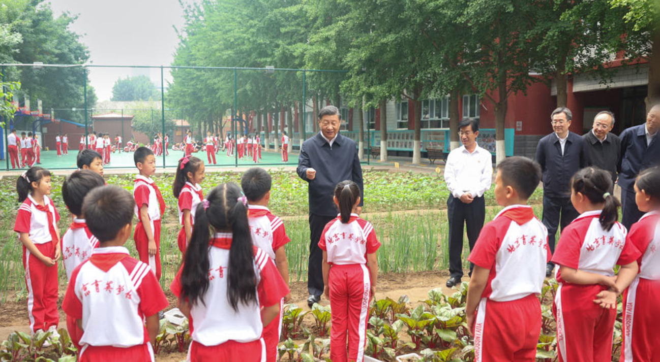 习近平在北京育英学校考察时强调 争当德智体美劳全面发展的新时代好儿童 向全国广大
