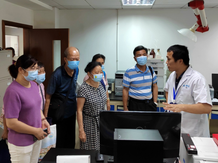 厦门食品药品质量检验研究院开展化妆品检测实验室开放日活动