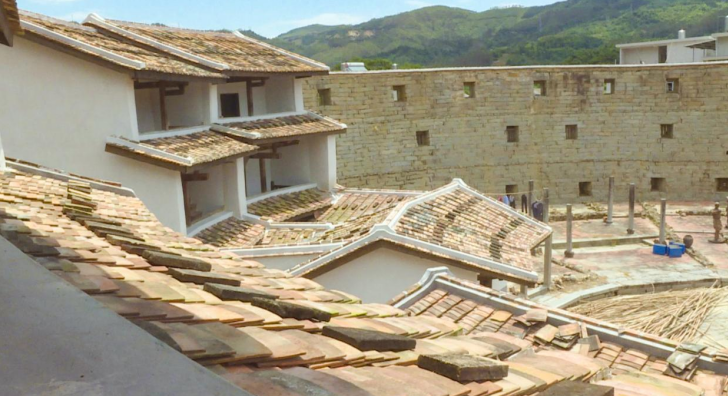 福建华安县长调研土楼活化利用和重点文旅项目建设