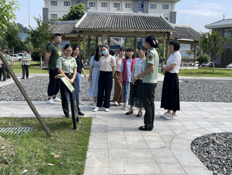 福建龙岩高速：红路书香 清风为伴