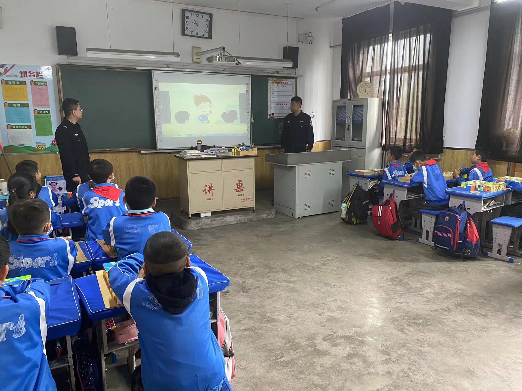 六一防拐宣传照.png 六一防拐宣传照.png