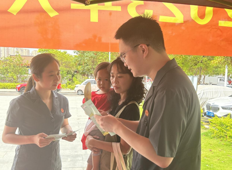 司法护青山 携手蓄新绿︱福建漳浦法院开展“六·五世界环境日”主题宣传活动