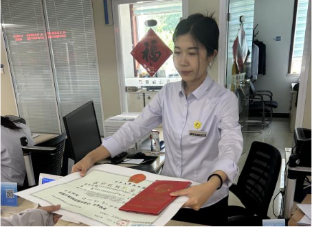 太原万柏林区行政审批服务管理局办理完成全市首个大型医疗设备配置审批事项