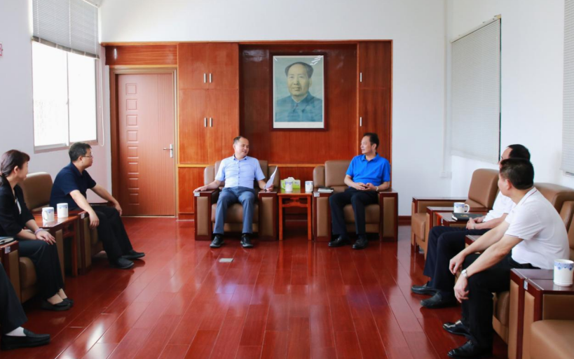 福建漳浦县陈爱棋走访调研县人大常委会、县政府、县政协机关