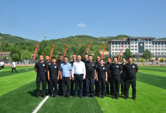 临汾吉县公安局拔河队代表政法系统荣获2023年吉县干部职工运动会拔河比赛冠军