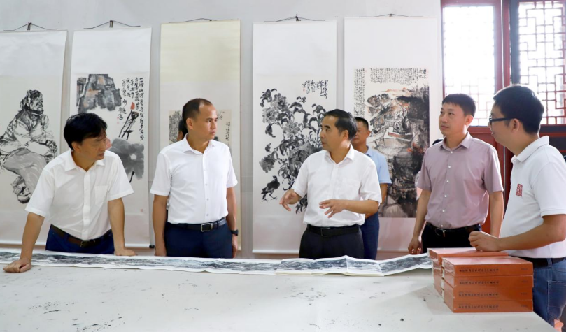 全国人大华侨委委员、省人大书画院院长叶双瑜来福建漳浦调研