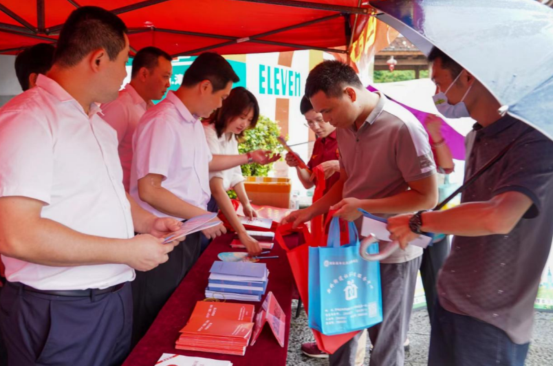 福建漳州金盾集团开展“6.16安全生产月宣传咨询日”活动