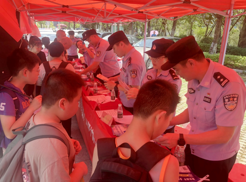 福建福安溪潭举办平安建设宣传活动