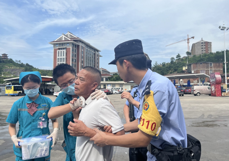 福建福安公安联合多部门开展应急处置综合演练