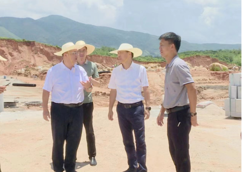 福建华安县委书记调研督导推进开发区重点项目