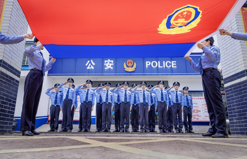 福建上杭公安：“义警红”助力“警察蓝”构筑模范之乡最美“枫警”