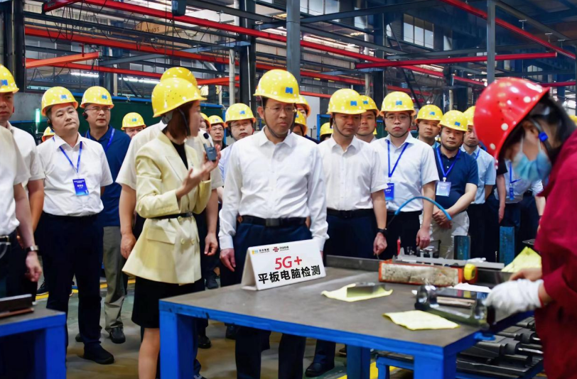 福建省人民政府副省长林瑞良一行来龙岩龙合智能调研数字化转型发展情况