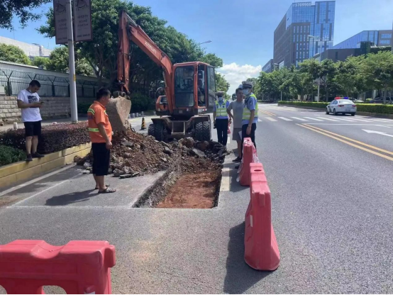 厚植为民情怀 走好群众路线 | 厦门机场分局交警大队多措并举办实事解民忧