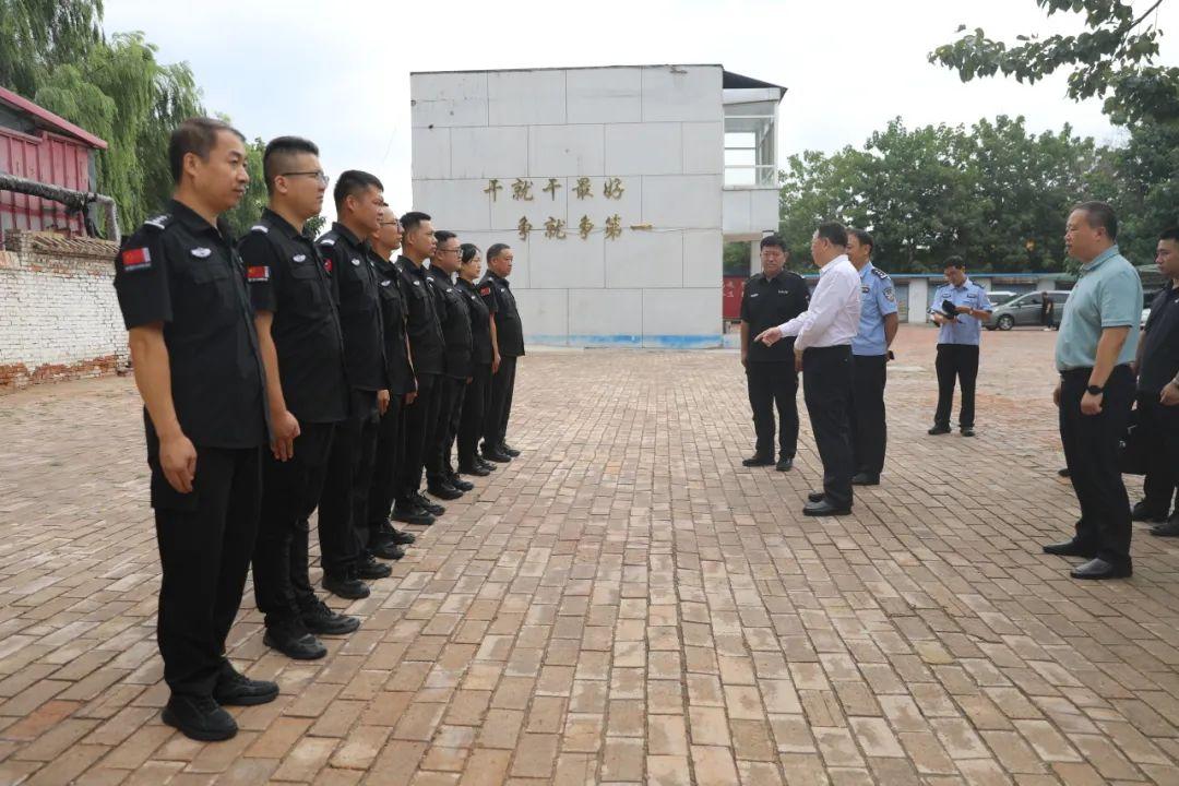 山西晋中市：靳润喜深入警犬繁育训练基地调研