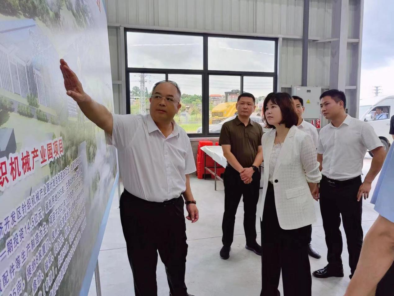 福建华安县长调研督导推进开发区重点项目