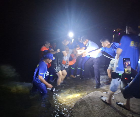 九旬老人被困岛中 福建福安警民携手紧急救援