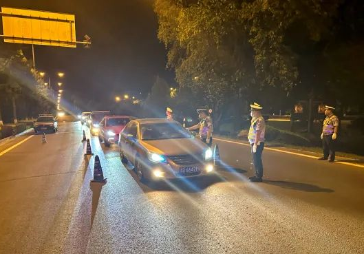 长治襄垣县公安局：守襄垣烟火  护夏夜平安