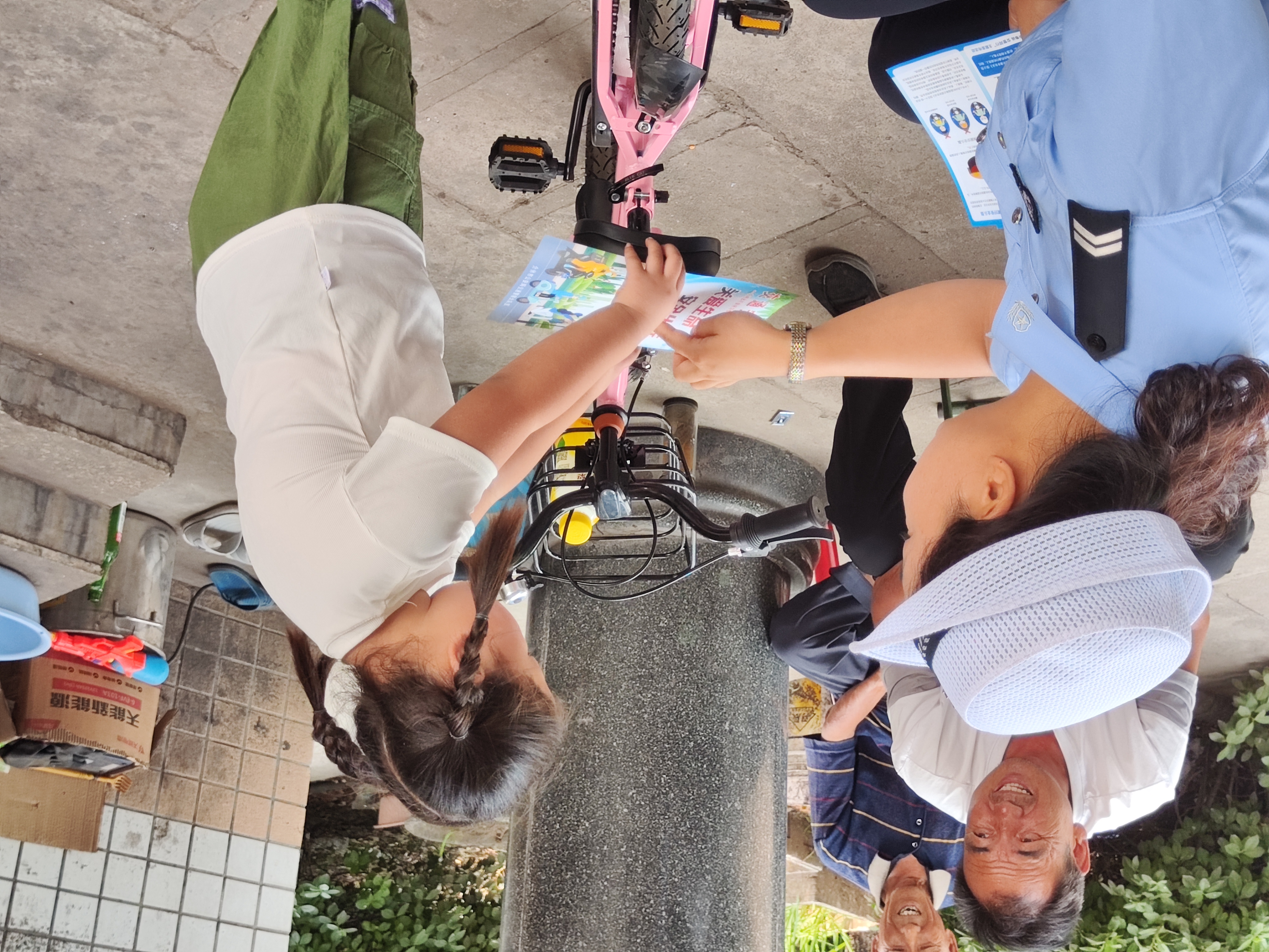 交警3.jpg