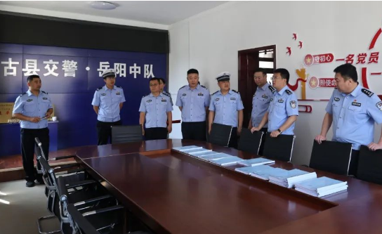 临汾古县：李军伟深入交警大队岳阳中队调研指导工作