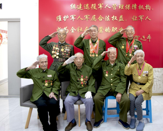 太原迎泽区：用镜头定格风采，让关爱汇成“全家福”