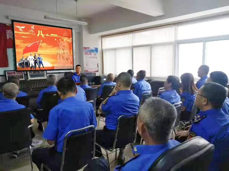 太原市城管执法队开展“弘扬建军精神  传承红色基因”主题党日活动