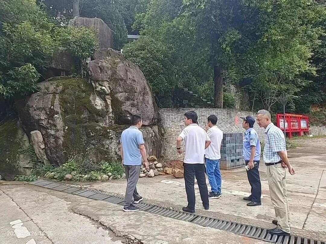 福建福安上白石派出所加强防台巡查 筑牢防台防汛安全底线