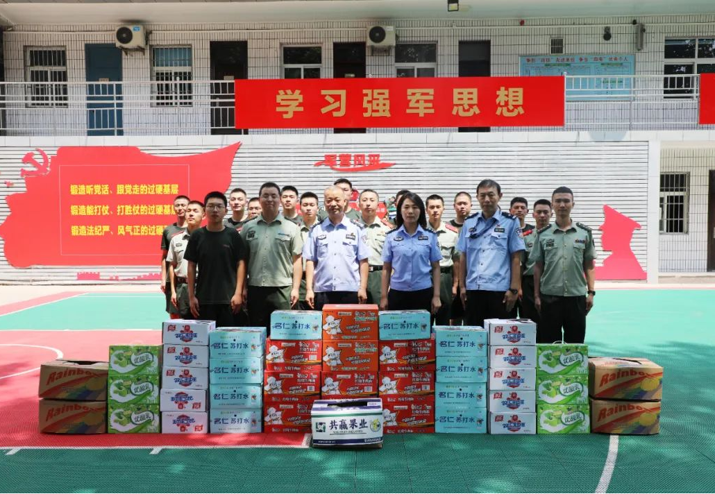 临汾洪洞：“八一”慰问送关怀  军警同心铸平安