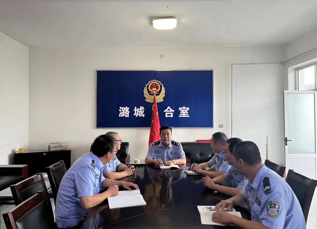 长治潞城：暴雨来袭  警蓝守护保平安