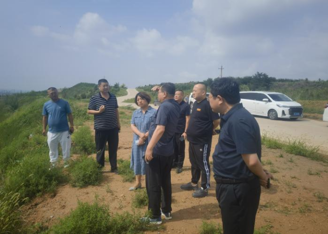 太原小店区副区长孟晋萍带队调研区环卫中心并召开协调推进会