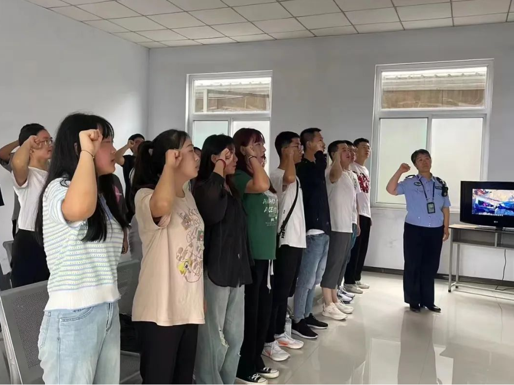 临汾公安交警走进辖区驾校 让安全行车从新驾驶人开“驶”