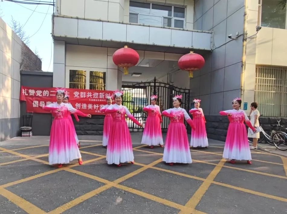 太原阳曲县开展“礼赞党的二十大  党群共迎新时代”文艺汇演活动