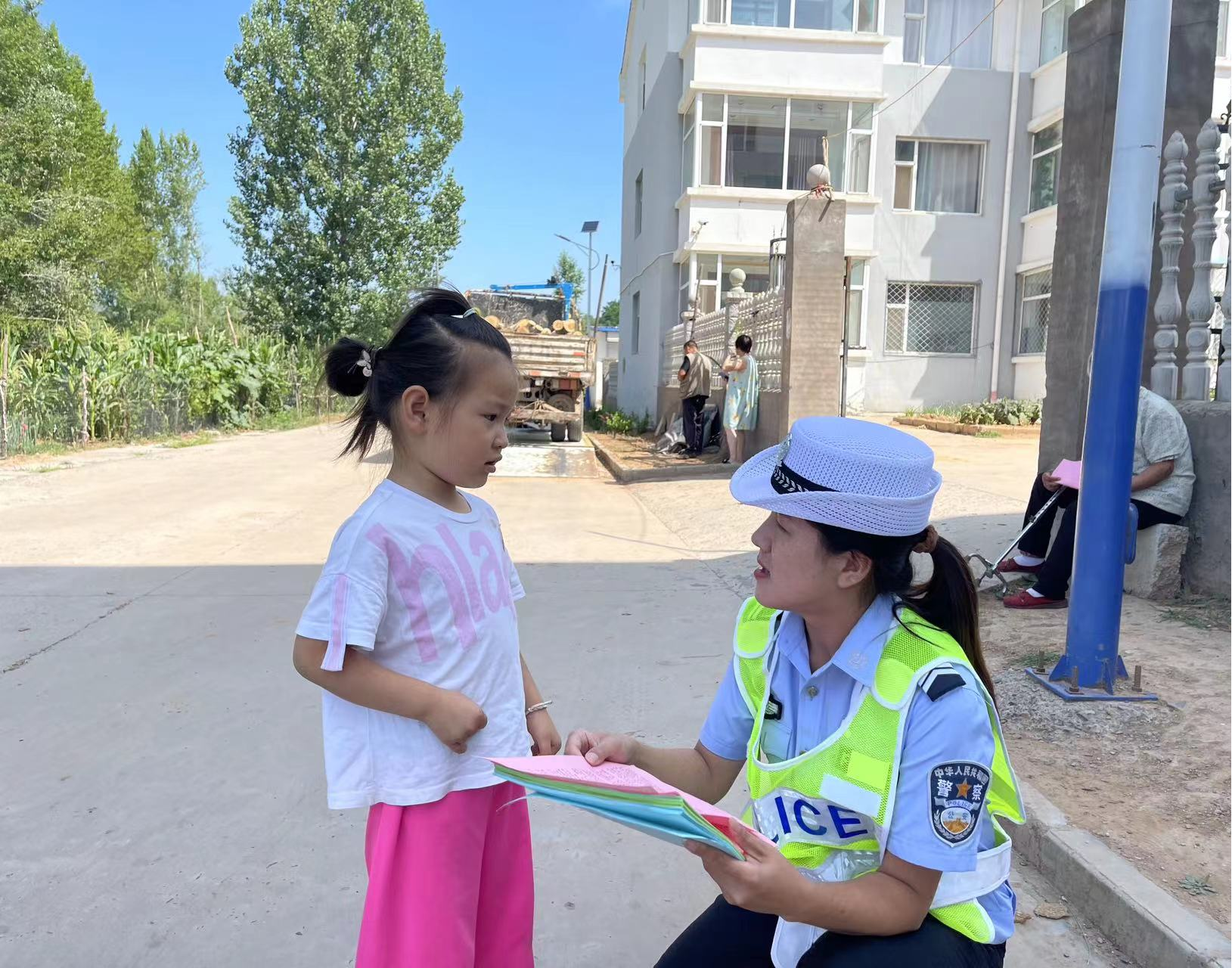 长治沁县交警宣传再发力构建未成年人交通安全“防护墙”