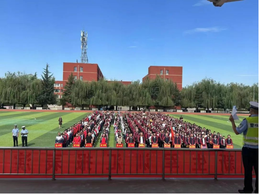 筑牢校园安全墙——长治壶关交警开展交通安全进校园主题宣传活动