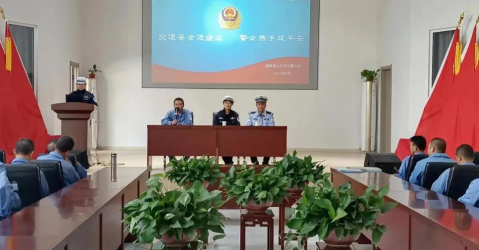 太原娄烦：交通宣传进企业  警企共筑平安路