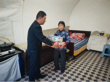 长治襄垣：关爱孤寡老人  情暖重阳佳节