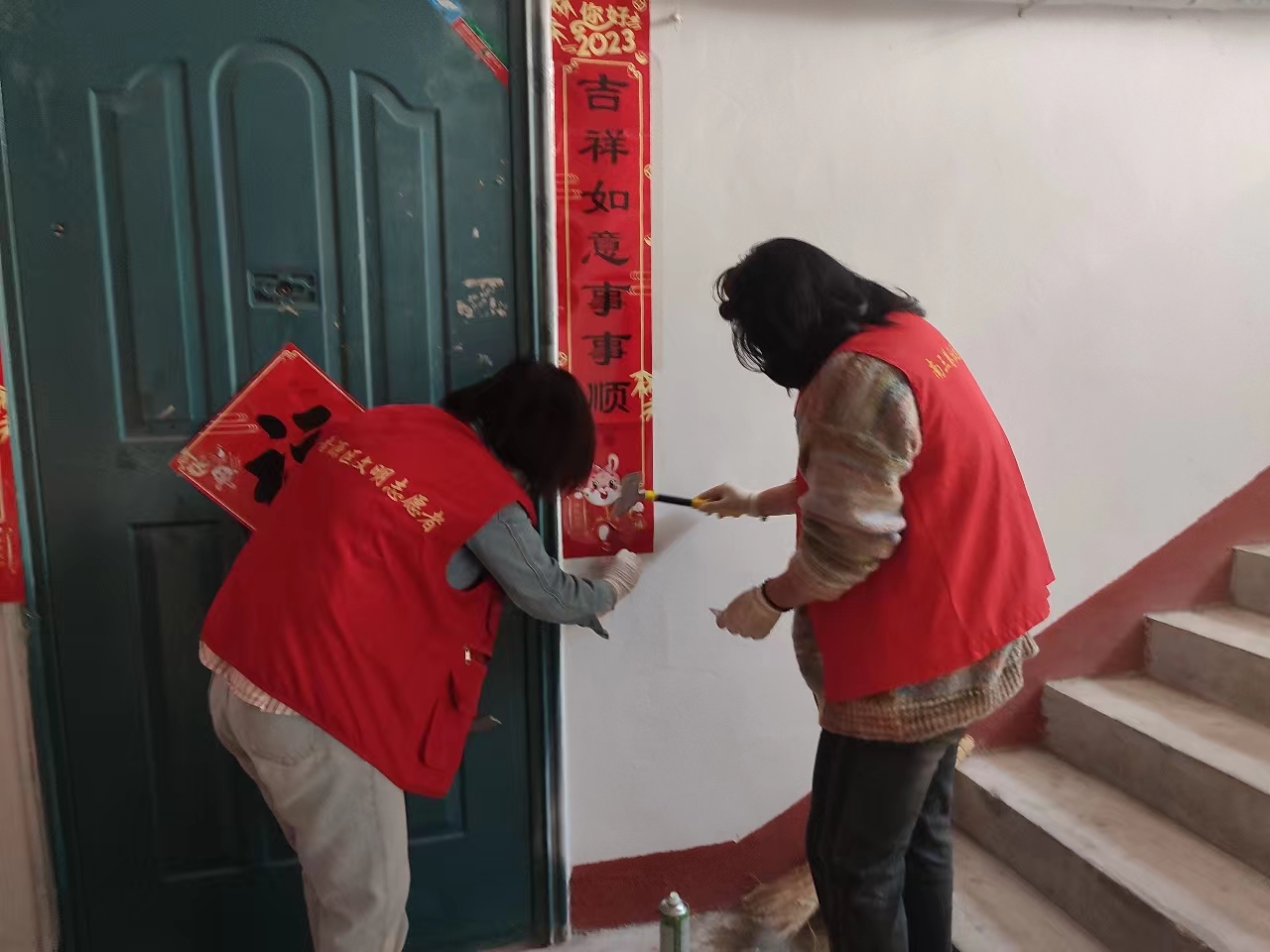 太原晋源区南三巷社区：铲除“牛皮癣”让环境更美观