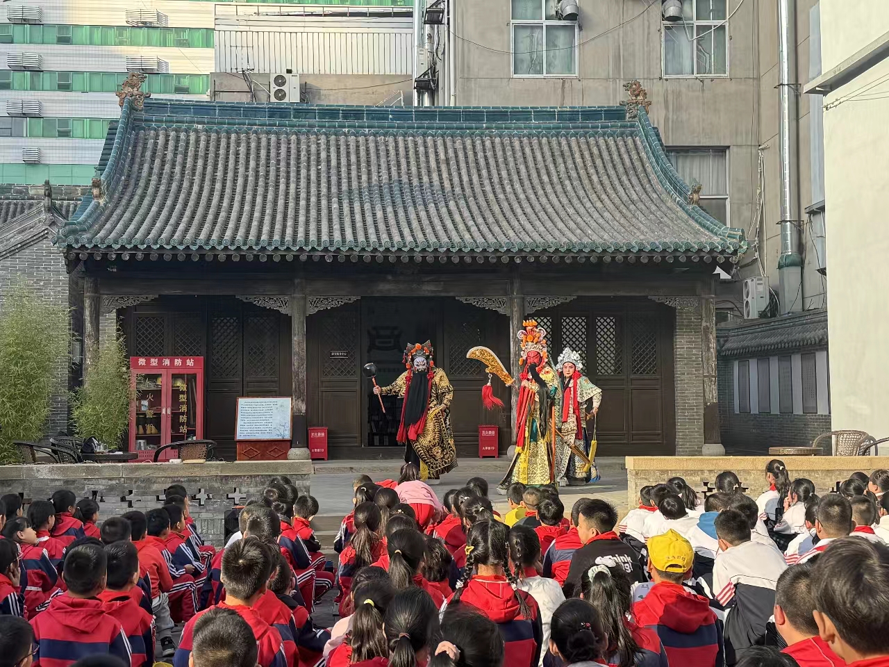 太原大关帝庙开展“用戏曲涵养清廉之风  在关庙体验传统文化”戏曲文化讲座