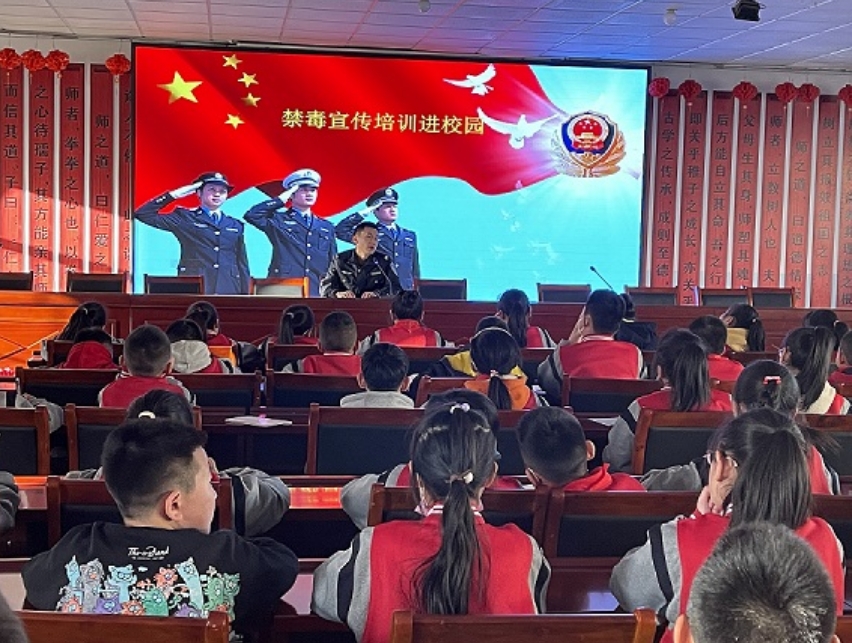 山西晋中城区公安局分局开展“六进”活动  筑牢禁毒防线