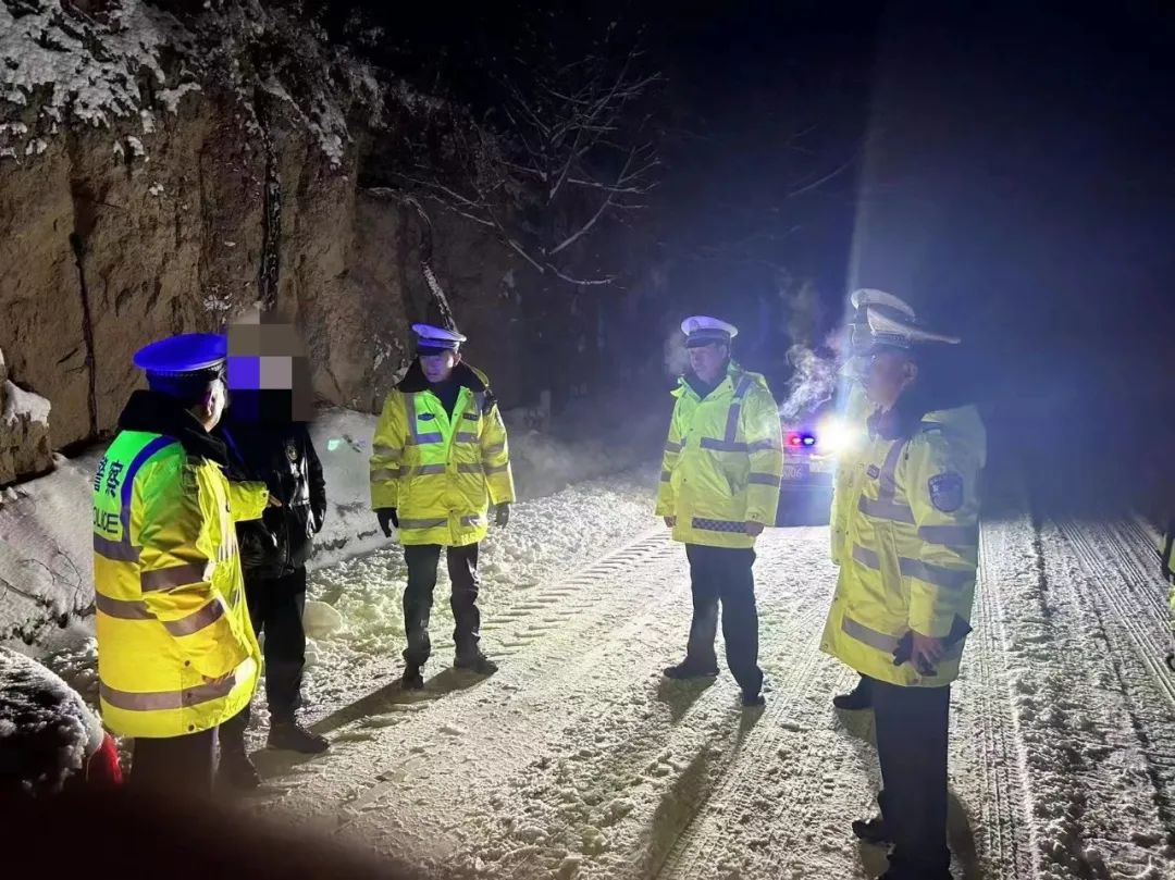 【聚焦一线】寒潮来袭  温暖守护  太原公安全力开展救助服务