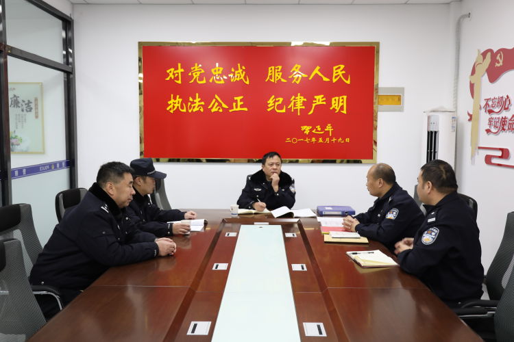 长治公安五马分局深入清华派出所开展专项行动督导检查