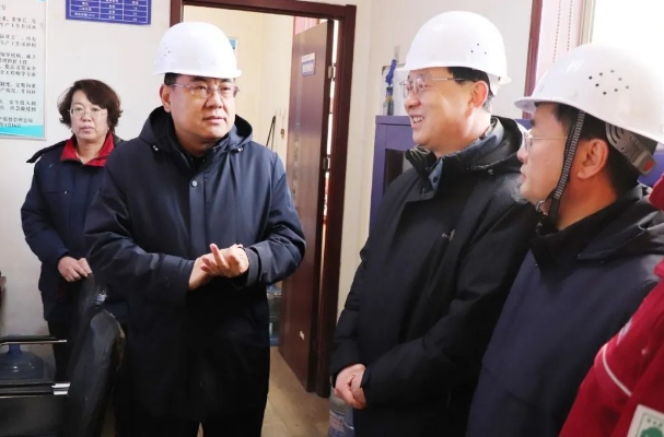 太原娄烦县县委书记李树忠督导检查“元旦”节前市场保供稳价及供暖供水供电等保障工作