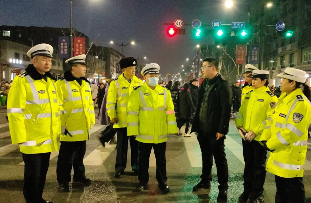 【元旦我在岗】坚守如初  护航平安，临汾公安交警一直在路上​！