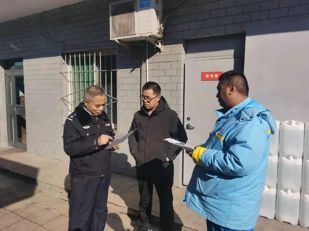 长治屯留：节日警相随  在岗保平安