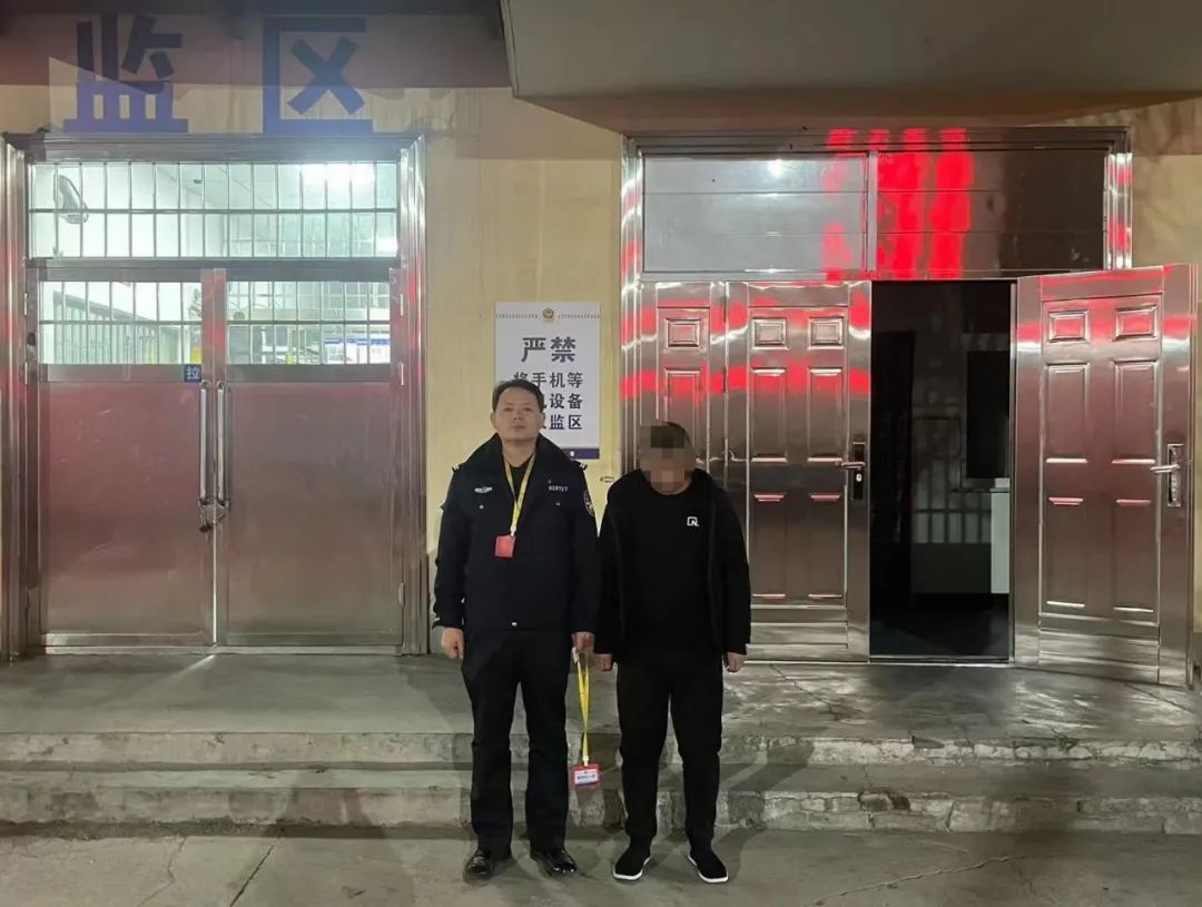 太原娄烦：张贴“涉黄”小广告为诈骗团伙“引流”， 1名涉嫌帮信罪男子被刑拘