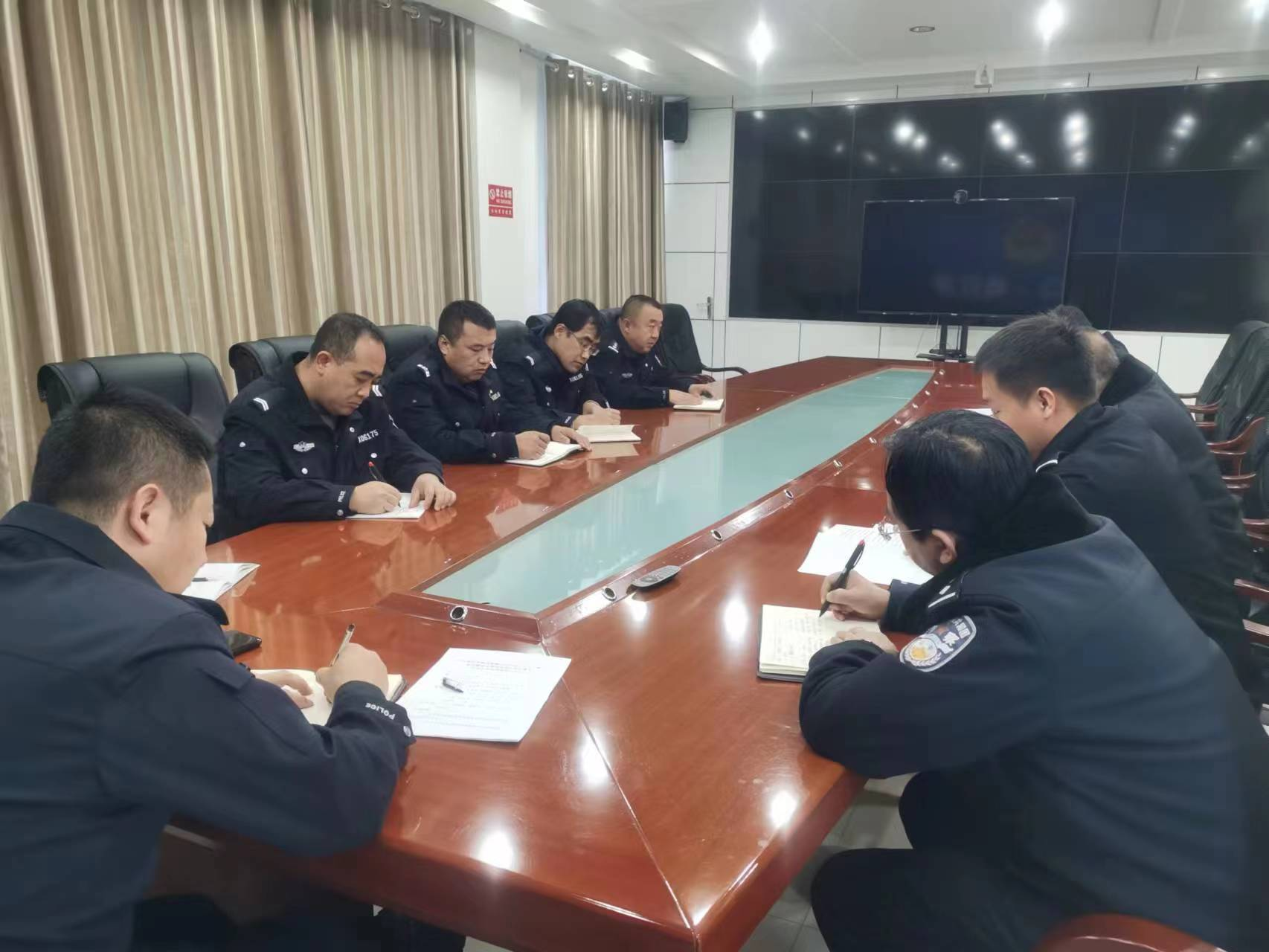 吕梁交口县公安局桃红坡派出所召开寄递整治专项行动安排部署会